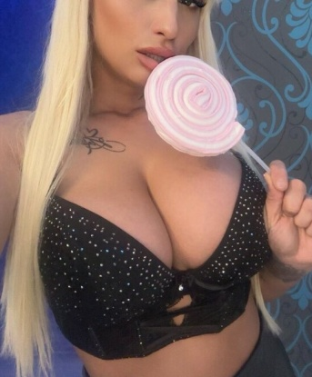 Изысканная блондинка с шикарной фигурой и нежной кожей ждет мужчину для горячих встреч. Готова погрузить тебя в океан страсти и нежности. Анонимность и чистоплотность гарантированы. 40, 23 года